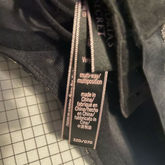 ***Being held for buyer**** - Victoria's Secret Very Sexy bra - Picture 3 of 4